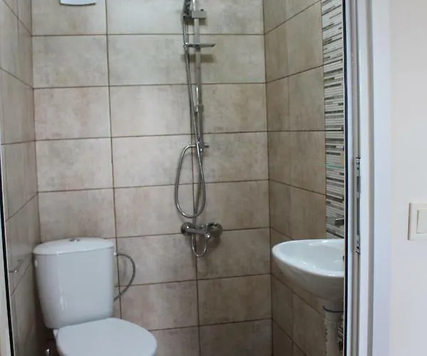 къща за гости рая